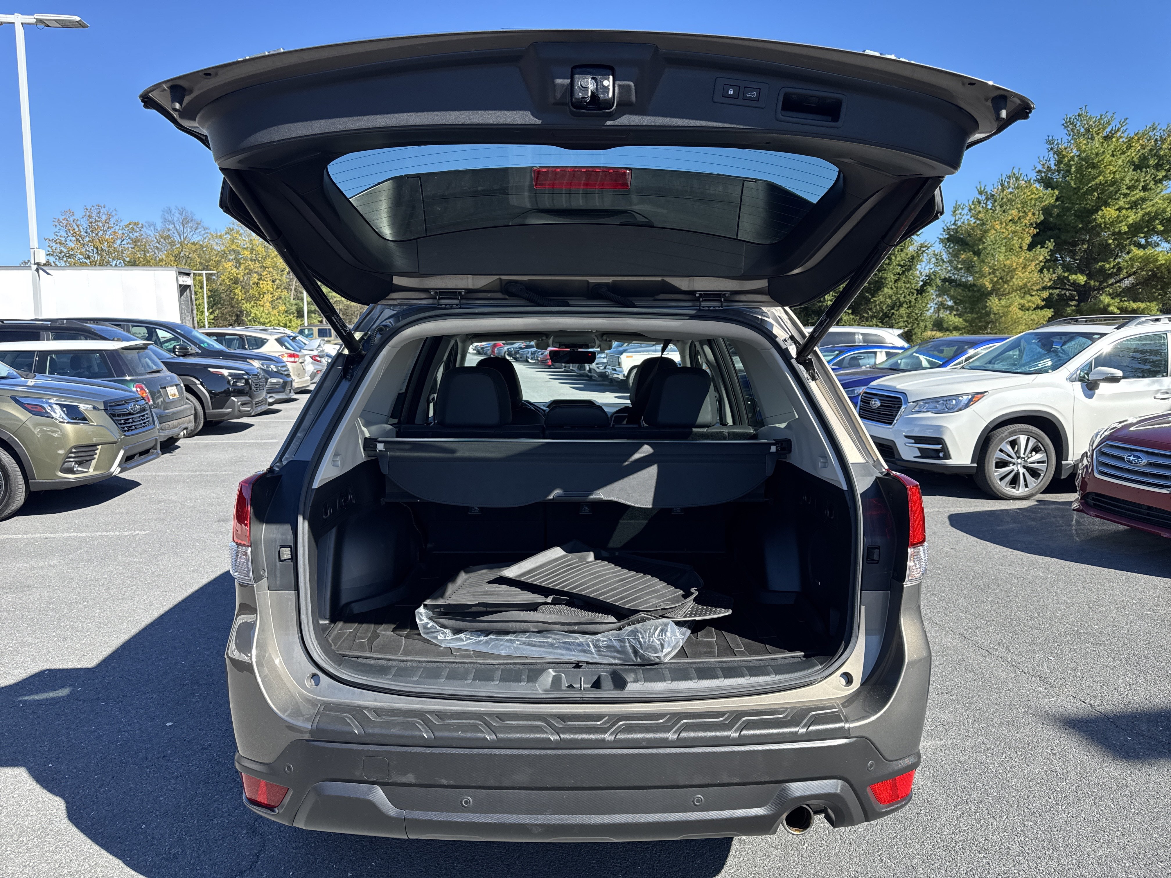 Used 2020 Subaru Forester Limited w/ Popular Package #3 AWD/4WD image 25