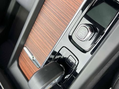 Used 2023 Volvo XC60 B5 Plus w/ Climate Package image 22