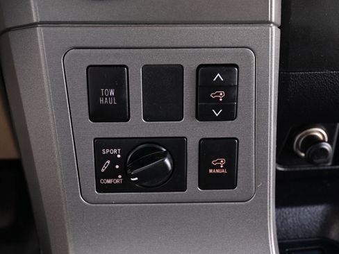 Used 2014 Toyota Sequoia Platinum image 24