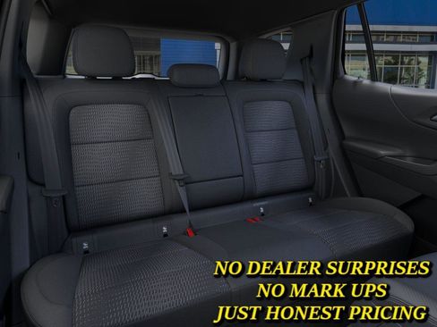 New 2026 Chevrolet Equinox LT w/ Safety and Technology Package FWD image 17