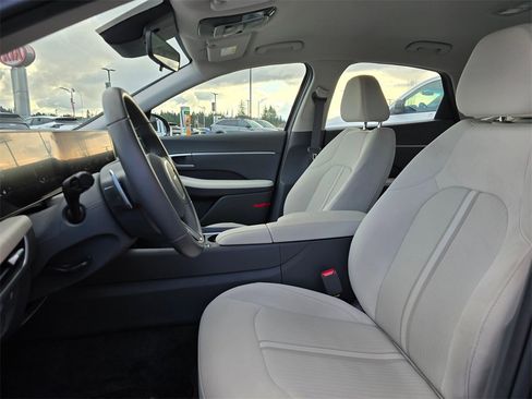 Used 2024 Hyundai Sonata SEL image 12