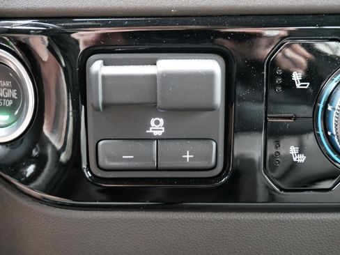 Used 2026 GMC Sierra 1500 SLE w/ Preferred Package AWD/4WD image 22