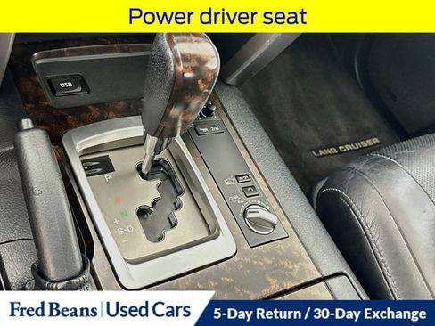 Used 2014 Toyota Land Cruiser AWD/4WD image 22