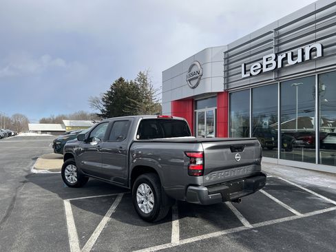 Used 2023 Nissan Frontier SV w/ Technology Package image 7