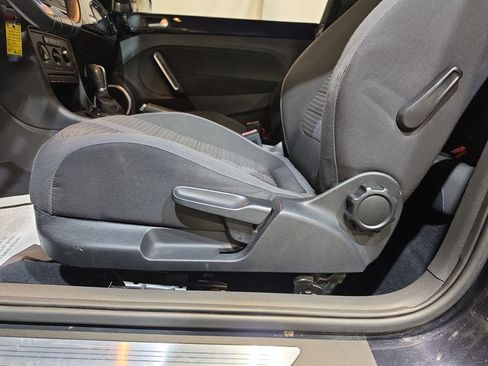Used 2012 Volkswagen Beetle 2.0T FWD image 14