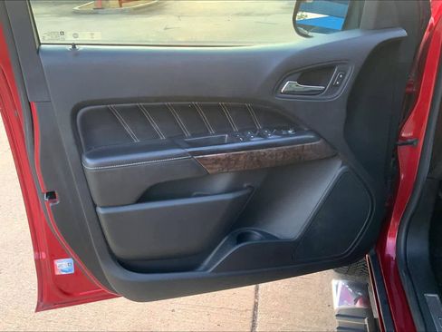 Used 2021 GMC Canyon Denali image 21