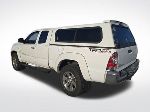 Used 2013 Toyota Tacoma PreRunner w/ SR5 Pkg RWD image 4