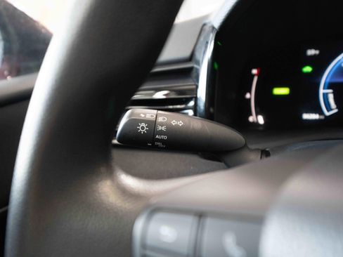Used 2025 Toyota Camry LE FWD image 13