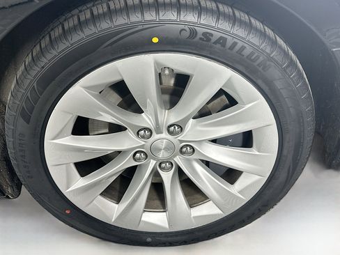 Used 2018 Tesla Model S 75D image 11