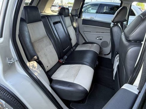 Used 2009 Jeep Grand Cherokee Limited image 12