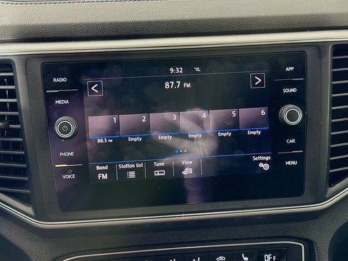 Used 2018 Volkswagen Atlas SE AWD/4WD image 14