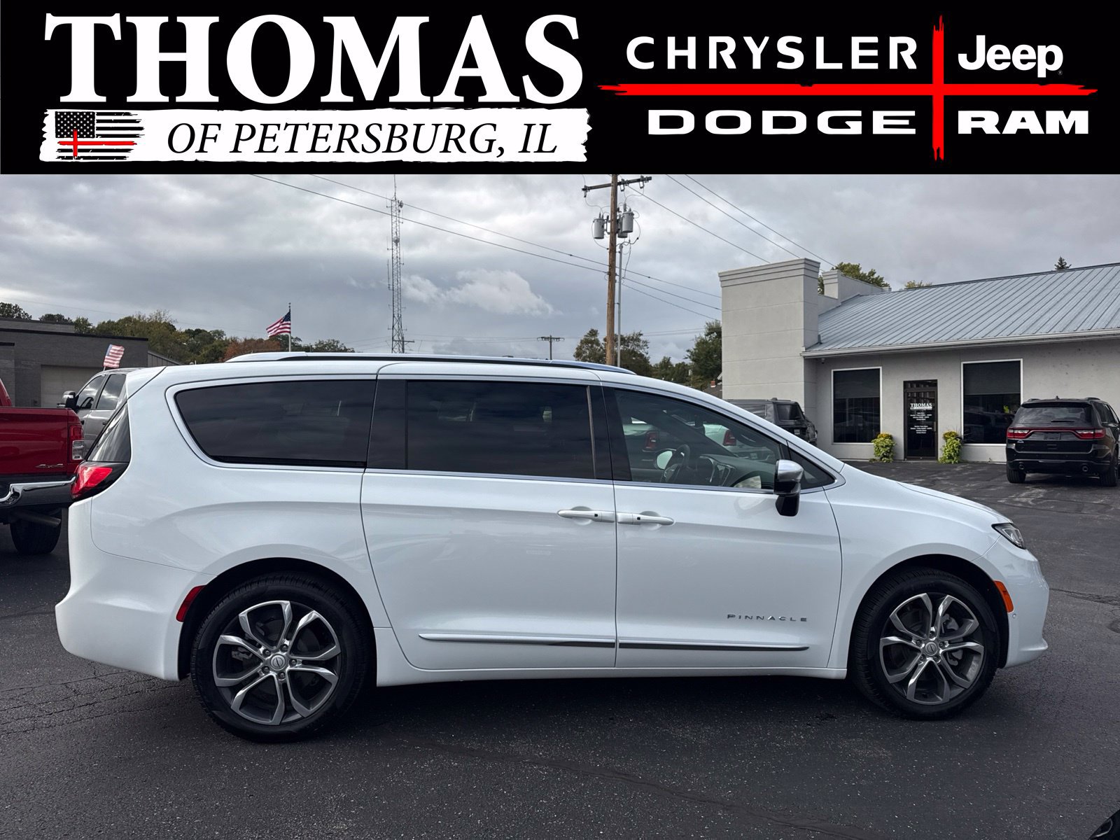 Used 2026 Chrysler Pacifica Pinnacle AWD/4WD image 8