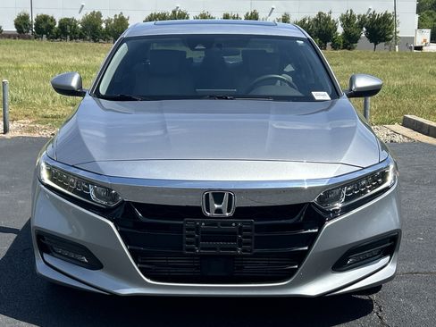 Used 2018 Honda Accord EX image 2