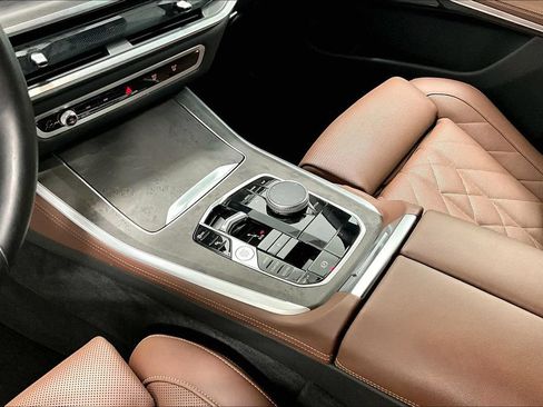 Used 2024 BMW X5 sDrive40i w/ M Sport Package RWD image 17