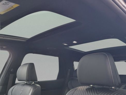 Used 2024 Hyundai Palisade Calligraphy image 27