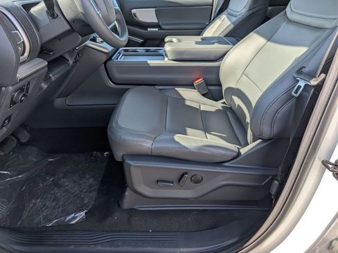 New 2026 Ford Expedition Active image 26