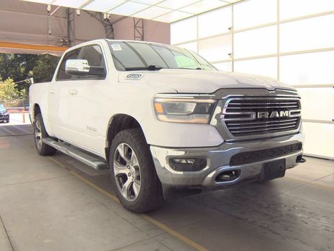 Used 2023 RAM 1500 Laramie AWD/4WD image 3
