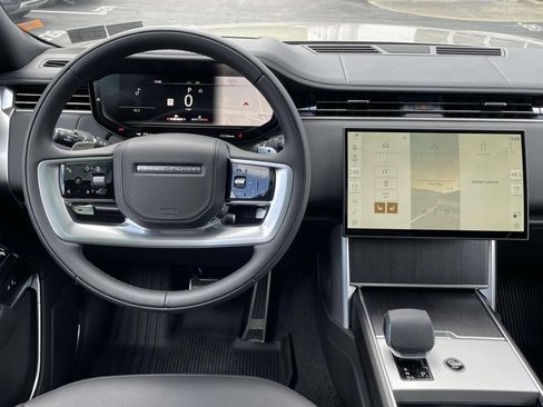 New 2026 Land Rover Range Rover Long Wheelbase SE AWD/4WD image 24