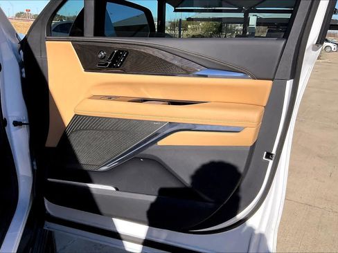 Used 2025 Cadillac Escalade IQ Sport 2 image 21