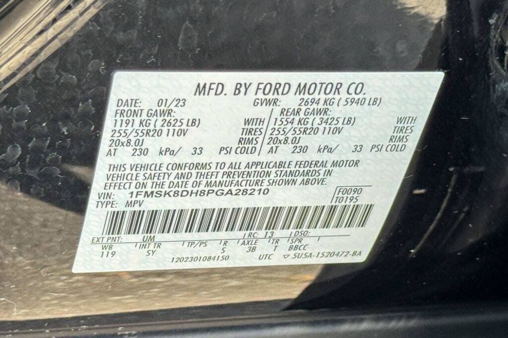 Used 2023 Ford Explorer XLT w/ Equipment Group 202A AWD/4WD image 23