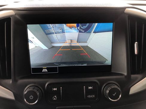 Used 2022 GMC Terrain SLT w/ Infotainment Package II AWD/4WD image 30
