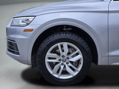 Used 2020 Audi Q5 2.0T Premium AWD/4WD image 31