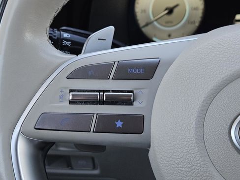 Used 2024 Hyundai Palisade Calligraphy image 17