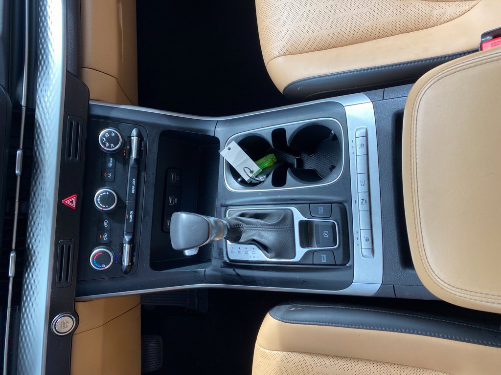 Certified 2024 Kia Carnival LX FWD image 20