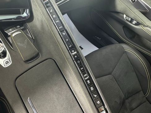 Used 2023 Chevrolet Corvette Stingray Premium Conv w/ Z51 Performance Package image 24