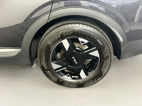 Used 2026 Kia Sportage LX FWD image 11