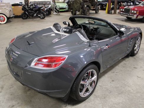 Used 2009 Saturn Sky Red Line RWD image 33