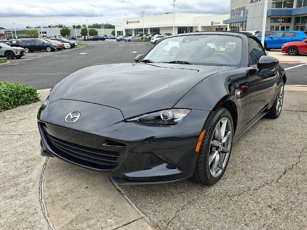 Used 2022 MAZDA MX-5 Miata Grand Touring w/ Weather Package RWD image 2