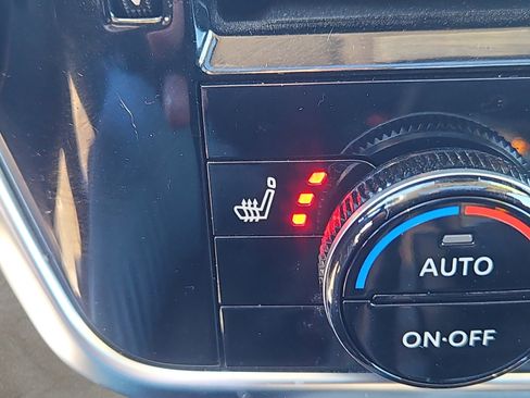 Used 2023 Nissan Rogue SL w/ SL Premium Package image 13