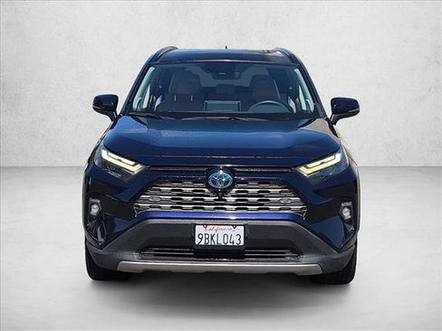 Used 2022 Toyota RAV4 Limited AWD/4WD image 2