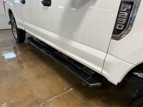 Used 2022 Ford F250 XL w/ Power Equipment Group image 5