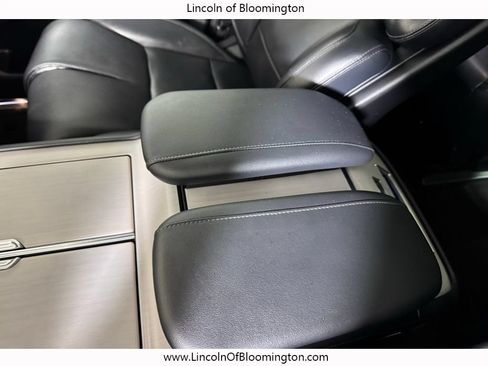 Used 2025 Lincoln Navigator L Reserve AWD/4WD image 35
