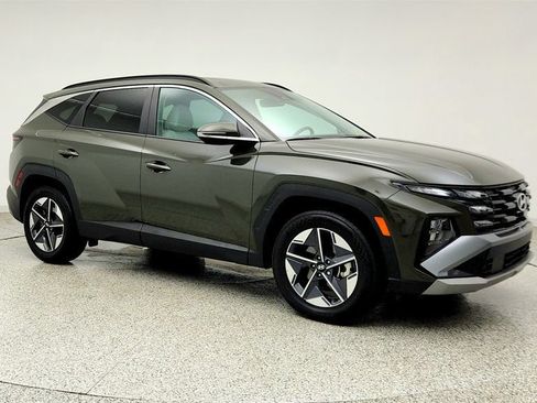Used 2025 Hyundai Tucson SEL FWD image 3