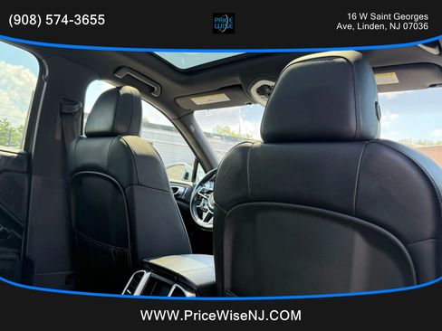 Used 2017 Porsche Cayenne Platinum Edition image 28