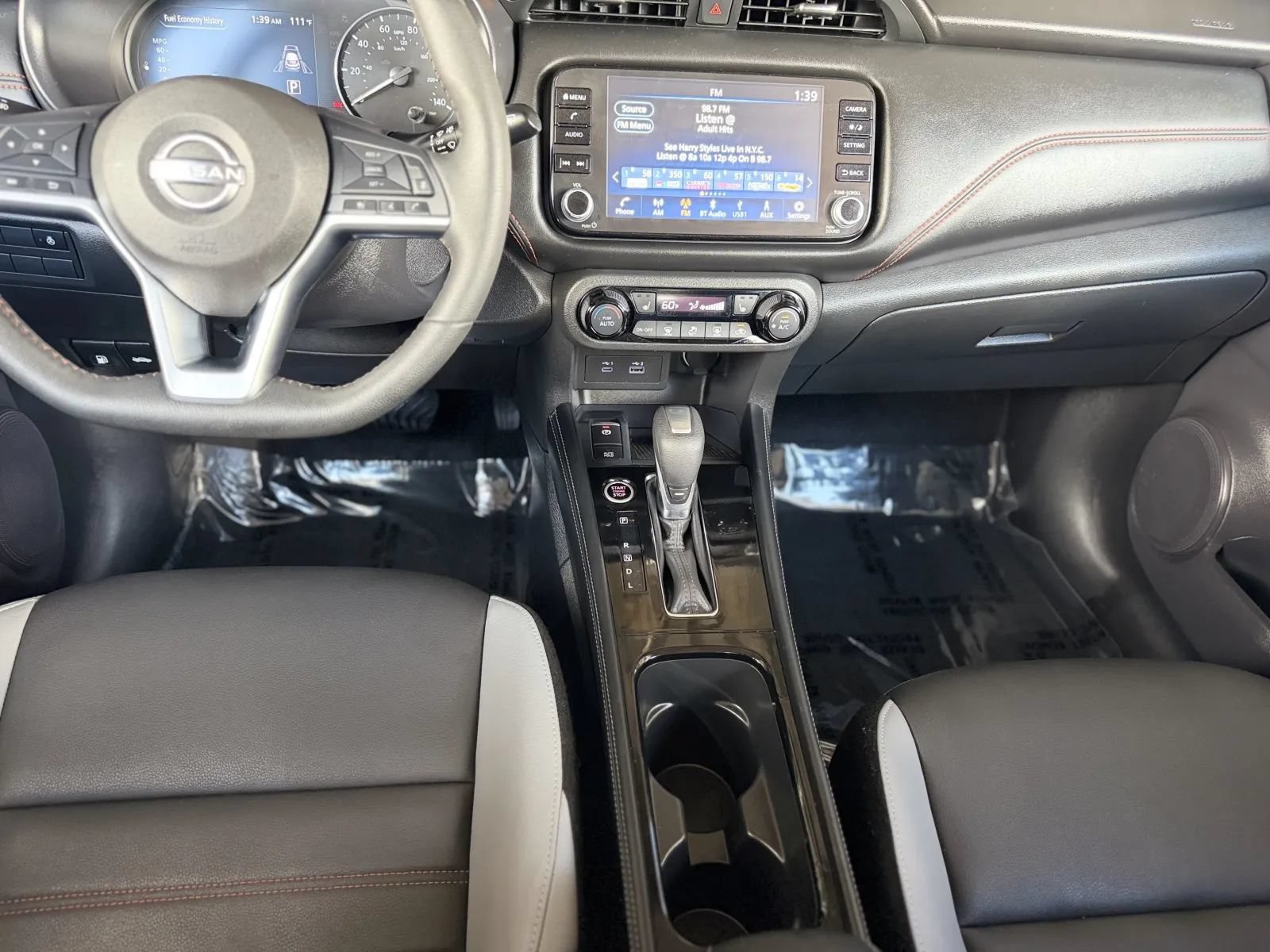 Used 2023 Nissan Kicks SR w/ SR Premium Package FWD image 29