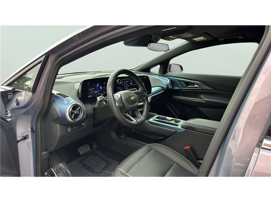 Used 2024 Chevrolet Equinox EV LT FWD image 9