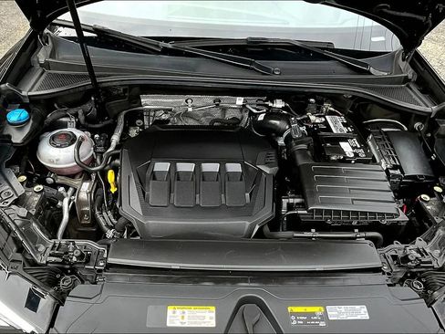 Used 2021 Audi Q3 2.0T Premium image 9