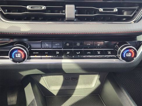 New 2026 Chevrolet Equinox RS image 14