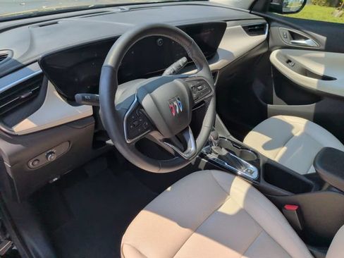 Used 2024 Buick Encore GX Avenir w/ Avenir Convenience Package FWD image 17