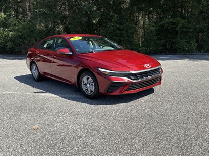 Certified 2025 Hyundai Elantra SE