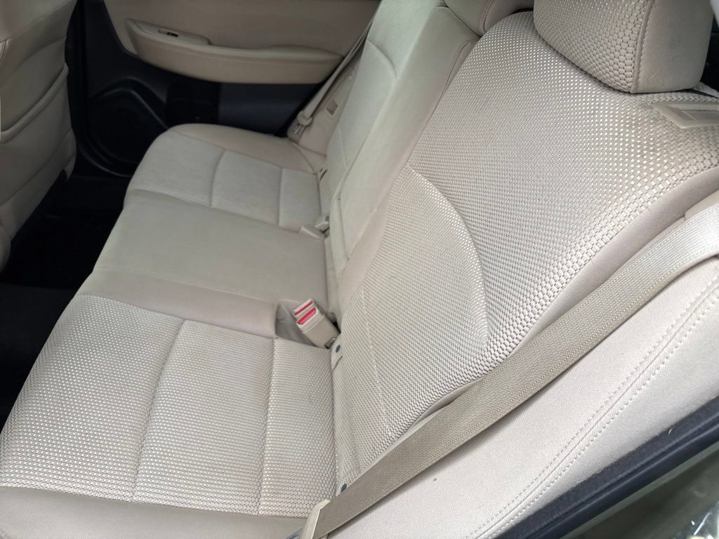 Used 2017 Subaru Outback 2.5i Premium AWD/4WD image 8