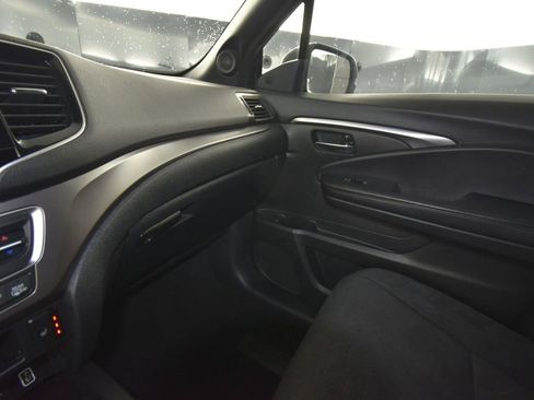 Used 2022 Honda Pilot Sport image 26