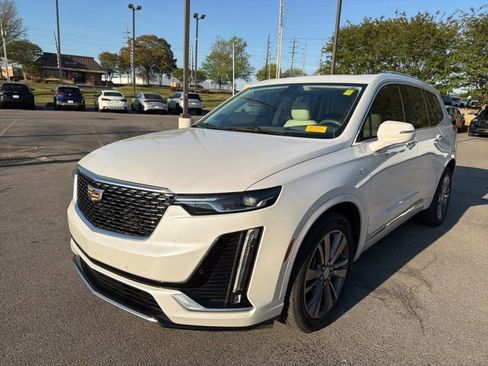 Used 2021 Cadillac XT6 Premium Luxury image 7