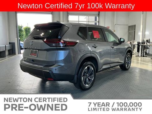 Used 2025 Nissan Rogue SV FWD image 22