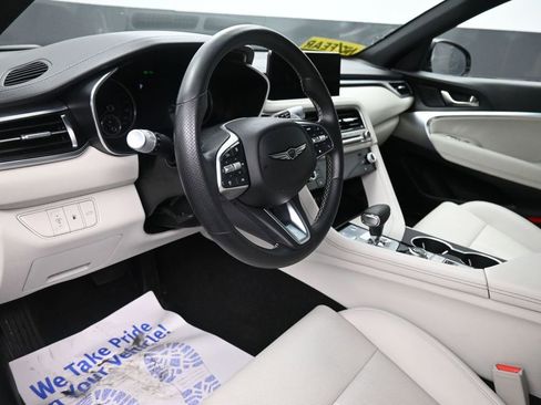 Used 2025 Genesis G70 2.5T image 26