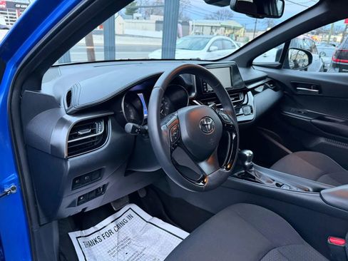 Used 2018 Toyota C-HR XLE image 15
